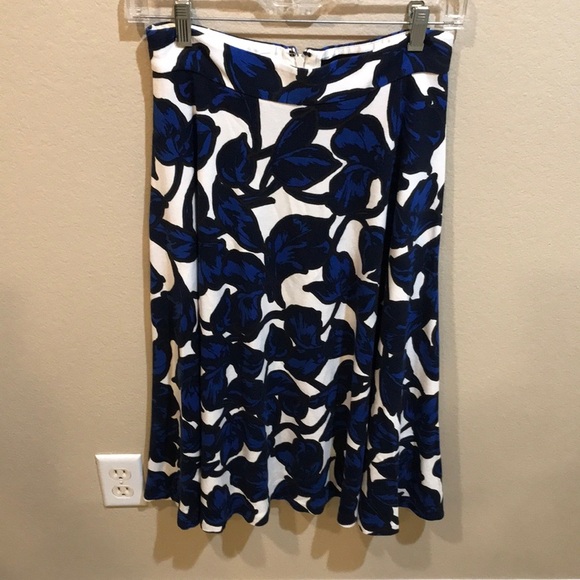 Banana Republic Ponte Floral Fit & Flare Back Zip Skirt w/Side Pockets-Size 4 - Picture 1 of 10